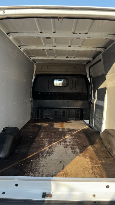 Ford: Ford Transit: 2.4 l | 2011 il 175000 km Van body type — 6