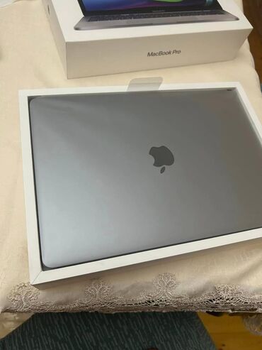 səyahət çantası: Apple MacBook, 13.3 ", Apple M1, 256 GB