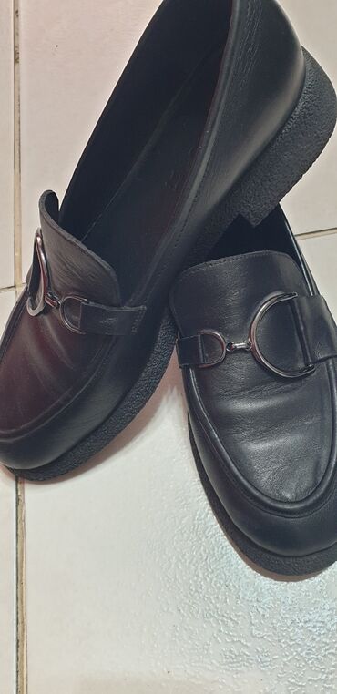 обувь 44: Туфли 40, цвет - Черный