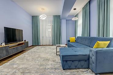 hostel osh: 2 комнаты, Бишкек Парк ТРЦ, Душевая кабина, Постельное белье, Кондиционер — 5