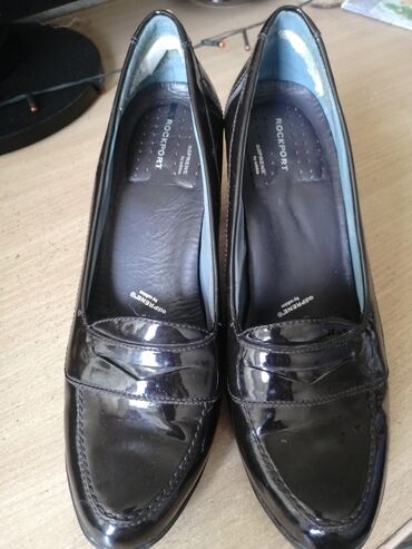 2314 объявлений | lalafo.kg: Продаются женские лакированые туфли.Размер 37, 5. 38 Хорошее