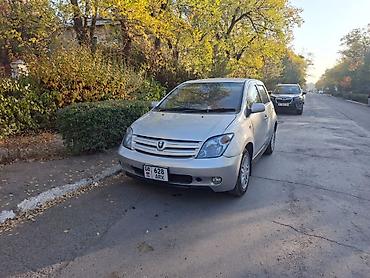 step wgn: Toyota Ist: 2003 г., 1.3 л, Автомат, Бензин, Хэтчбэк — 1
