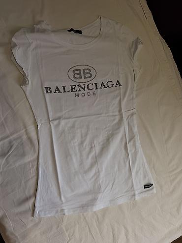 Другая женская одежда: 1.Пиджак Корея 300 2.Юбка 200 сом 3.Жилетка 500 сом 4.Джинсы 500 сом at lalafo.kg — 10 Другая женская одежда: 1.Пиджак Корея 300 2.Юбка 200 сом 3.Жилетка 500 сом 4.Джинсы 500 сом — 10