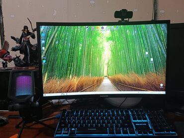 kompüter monitoru: Manitor samsung curved ekran 24'inch. 144Hz. Ideal vezyetde. Hec bir