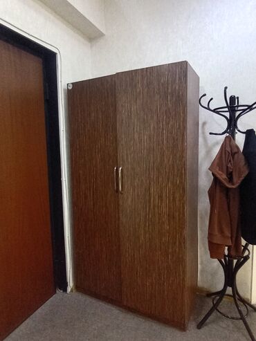 Sifarişlə işçi masaları: Ofis üçün künc tipli iş masası və modul şkaf - Material: laminat/MDF — 3