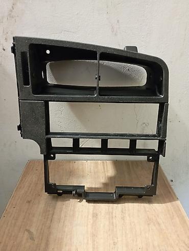 e klass: Сenter console Volkswagen 2026 г., Новый, Аналог — 1