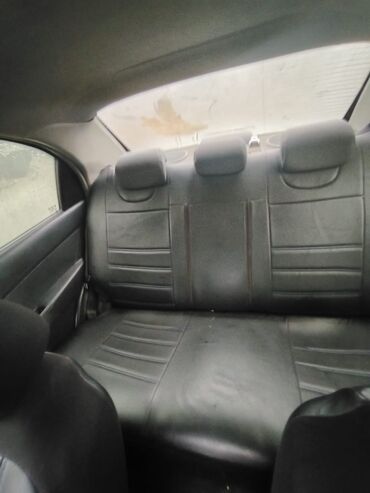 Chevrolet: Chevrolet Aveo: 1.4 l | 2011 il 330000 km Sedan — 3