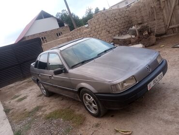 куплю машину в рассрочку у хозяина: Volkswagen Passat: 1991 г., 2 л, Механика, Бензин, Седан