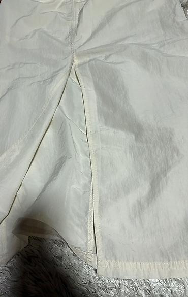 primark bih: Bershka suknja od laganog, svetlog najlona - Brend: Bershka (etiketa — 3