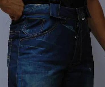 Farmerke: Muške farmerke tamnoplave boje sa ravnim nogavicama, idealne za — 17