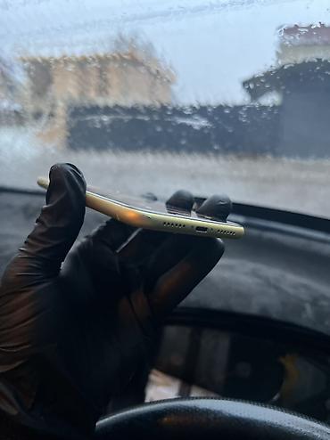 Apple iPhone: IPhone 11, Б/у, 64 ГБ, Желтый, 78 % — 11