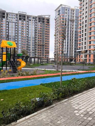 Günlük kirayə mənzillər: 3 otaqlı, Nərimanov r. r-nu — 17