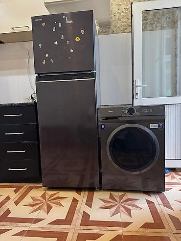 Toshiba soyuducu : Toshiba, ikiqapılı (yuxarıda soyuducu bölmə