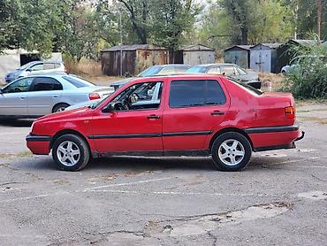 саббуферы: Volkswagen Vento: 1992 г., 1.8 л, Механика, Бензин, Седан — 8