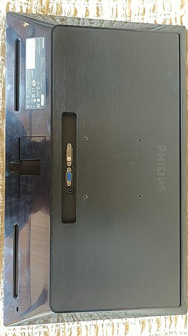 игровой монитор: Philips LCD monitor - Ekran ölçüsü: təxminən 23–24" - Panelli dizayn — 2
