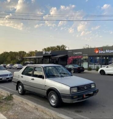 женил жук ташуучу унаа: Volkswagen Jetta: 1990 г., 1.8 л, Механика, Бензин, Седан
