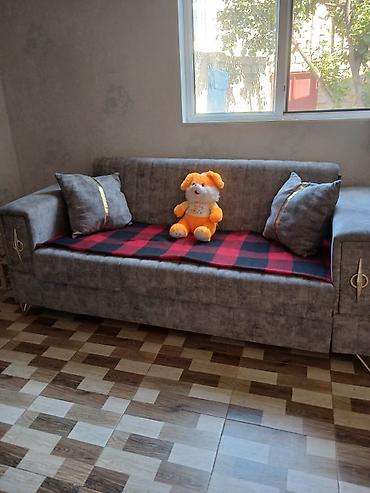 Divanlar: Mebel: rahat üçyerlik divan - Rəng və material: Boz tonlarda yumşaq — 1