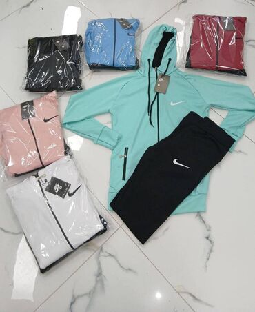 Gornji i donji deo: Zenske trenerke S,M,L,XL,XXL,3XL velicine za samo 3600 din
pb — 2