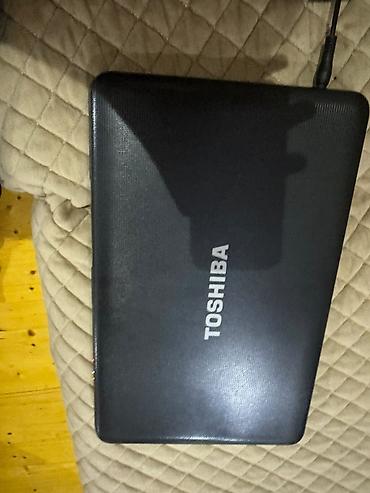 isləmis su cəni: Toshiba noutbuk - Marka: Toshiba - Ekran: təxminən 15.6" - Əməliyyat — 2
