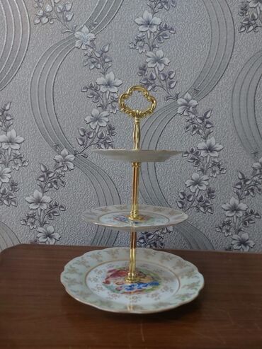 Tort və şiriniyyat qabları: Tort və şiriniyyat qabı, rəng - Ağ, Farfor