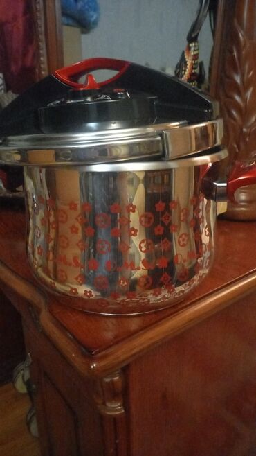 keramika qazan destleri: Qazan, rəng - Qırmızı