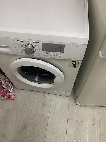 mini refrigerator: Холодильник Indesit, классическая двухкамерная модель с верхней — 7