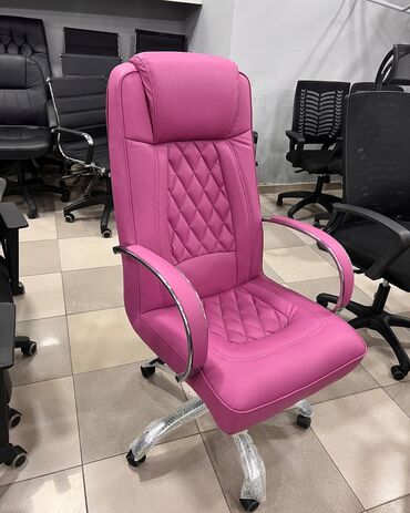 Ofis və oyun kresloları: Yeni, Təkərli, Qolları tənzimlənir, Dəri — 14