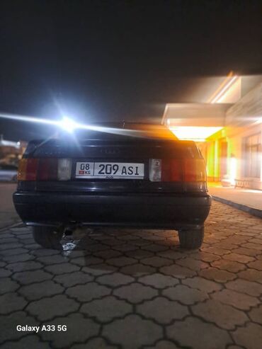 Audi: Audi 80: 1988 г., 1.8 л, Механика, Бензин, Седан