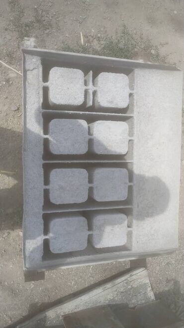 ������������ ������ �������������� в Кыргызстан | Другое строительное оборудование: Продаю матрицы для пескаблока