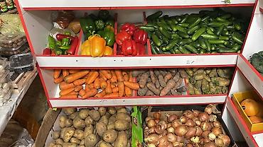 Аренда магазинов: Ул. Айни Сдается готовый бизнес продуктовый магазин Площадь: 118м2 С — 9