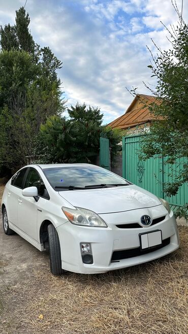 Toyota Prius: 2011 г., 1.8 л, Вариатор, Гибрид, Хэтчбэк