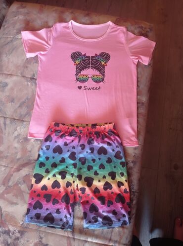 drveni dubak za bebe: Set: T-shirt, Shorts, 140-146