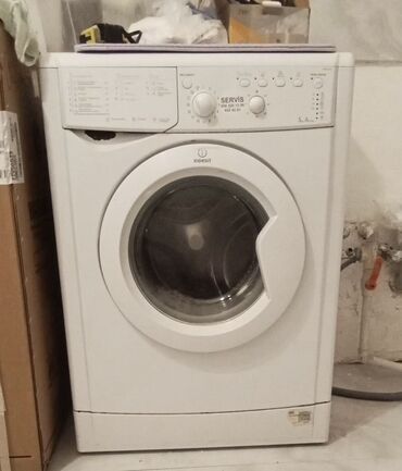 Paltaryuyan maşınlar: Paltaryuyan maşın Indesit, 5 kq, İşlənmiş, Avtomat, Qurutmasız, Kredit yoxdur