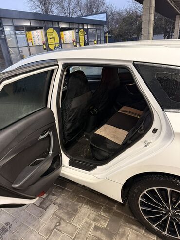 Hyundai: Hyundai i40: 2013 г., 2 л, Автомат, Бензин, Универсал — 8