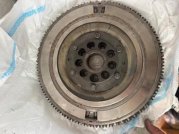 motorlar: İki kütləli volant (dual mass flywheel) - Növ: Mexaniki ötürməli — 3
