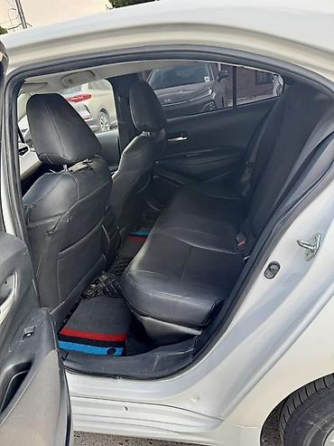 Продажа авто: Toyota Corolla: 2019 г., 1.8 л, Автомат, Гибрид, Седан — 8