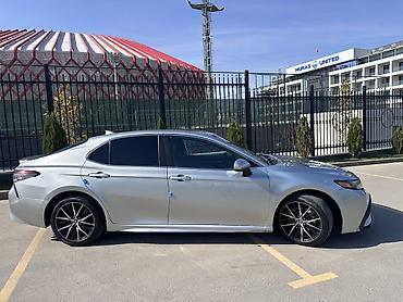 bmw 5 e39: Toyota Camry: 2021 г., 2.5 л, Автомат, Бензин, Седан — 2
