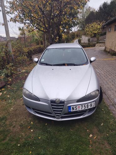 Alfa Romeo: Alfa Romeo 147: 1.6 l | 2007 г. 272256 km Hečbek — 20