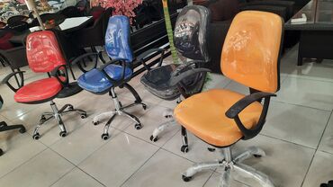 детский компьютерный стул кресло: Новый, Кресло для стрижки