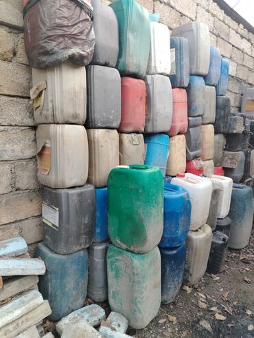 Baklar və çənlər: Plastik kanistrlər – müxtəlif həcm və rənglərdə - Material: qalın — 5