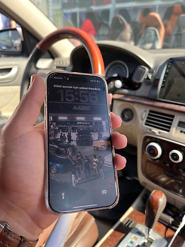 i̇phone usb: IPhone 16 Pro, 128 GB, Qızılı — 3