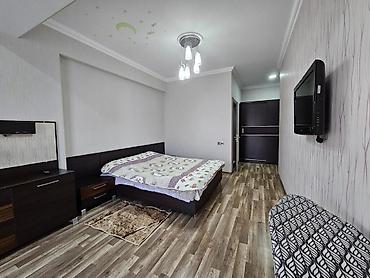 Mənzillər: Geniş və işıqlı mənzil – zövqlə döşənmiş parket, sakit rəng palitrası — 8