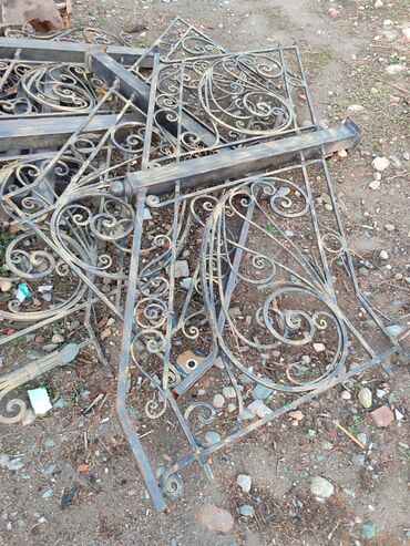 кованная кровать: Перила, Материал: Кованное железо, Для крыльца