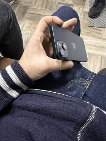 Apple iPhone: IPhone 15, 128 GB, Qara, Face ID — 5