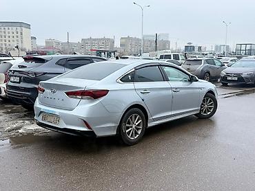 Hyundai: Hyundai Sonata: 2019 г., 2 л, Автомат, Газ, Седан — 8