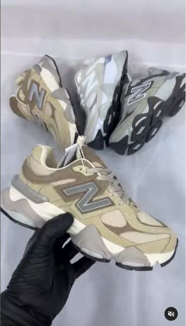 Women's Sneakers and athletic shoes: New balance 9060 patike

Novo
Brojevi 36 do 40

fb moja Kupovina 1 — 17