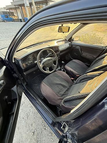14 175 65: Volkswagen Golf Variant: 1994 г. — 8