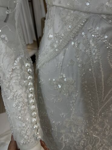 свадебное платье на прокат: Вечернее платье, Русалка, Длинная модель, С рукавами, Стразы, XS (EU 34)