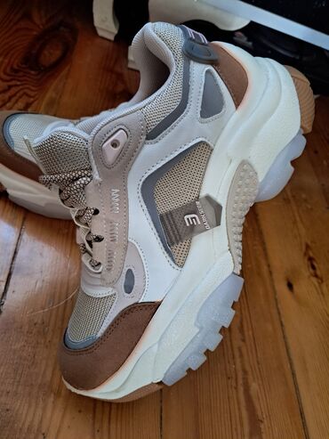 женские кроссовки reebok classic: Ölçü: 38, rəng - Ağ, Yeni