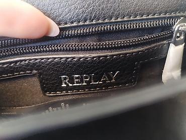 Putni koferi i torbe: Replay torba – kao nova - Model: mali crossbody/večernji format - — 9